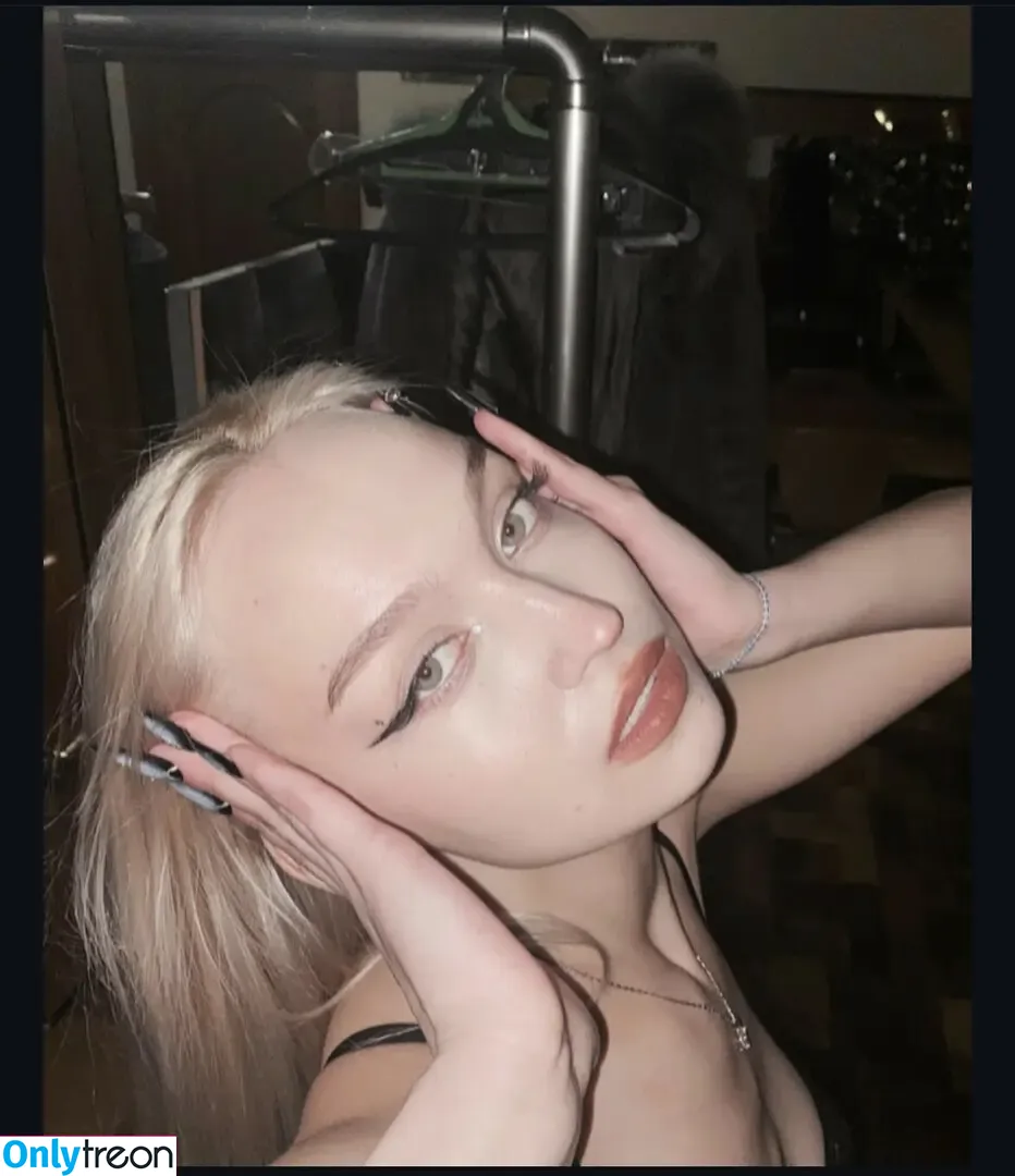 vantaesll голая photo #0005 (sasha (dancer for vixxene)
