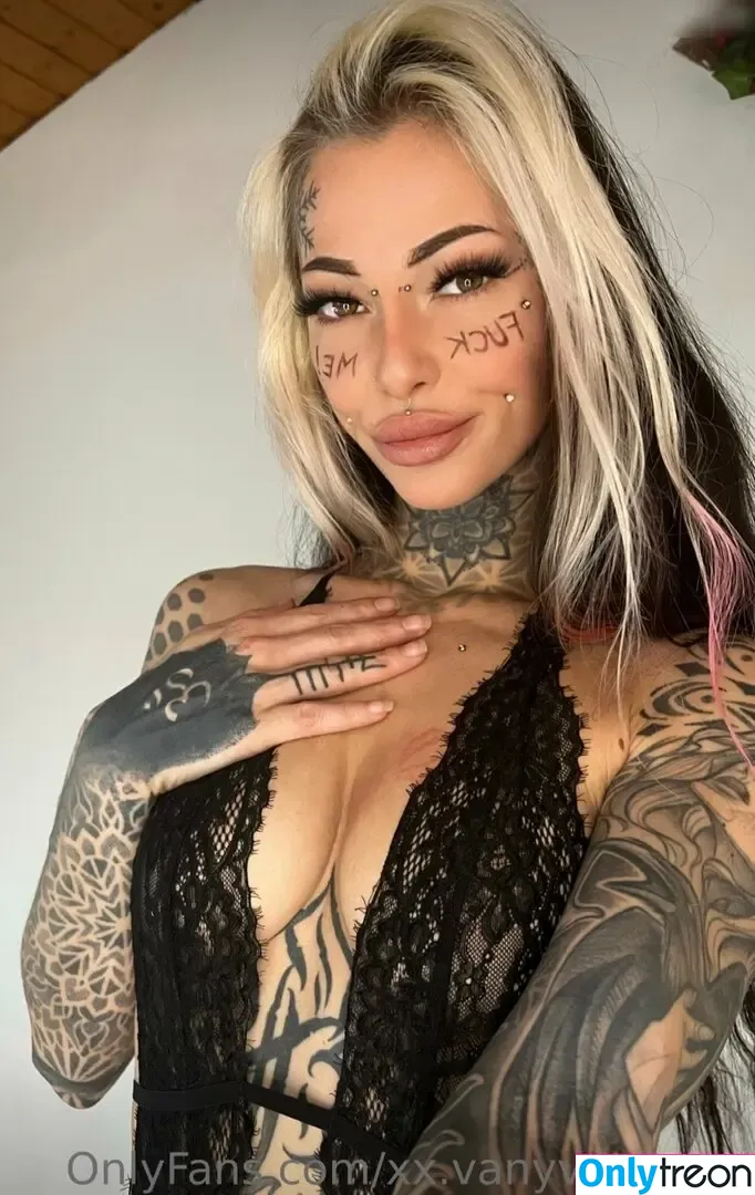 Vanyvanity nude photo #0033 (Vanyvanity)