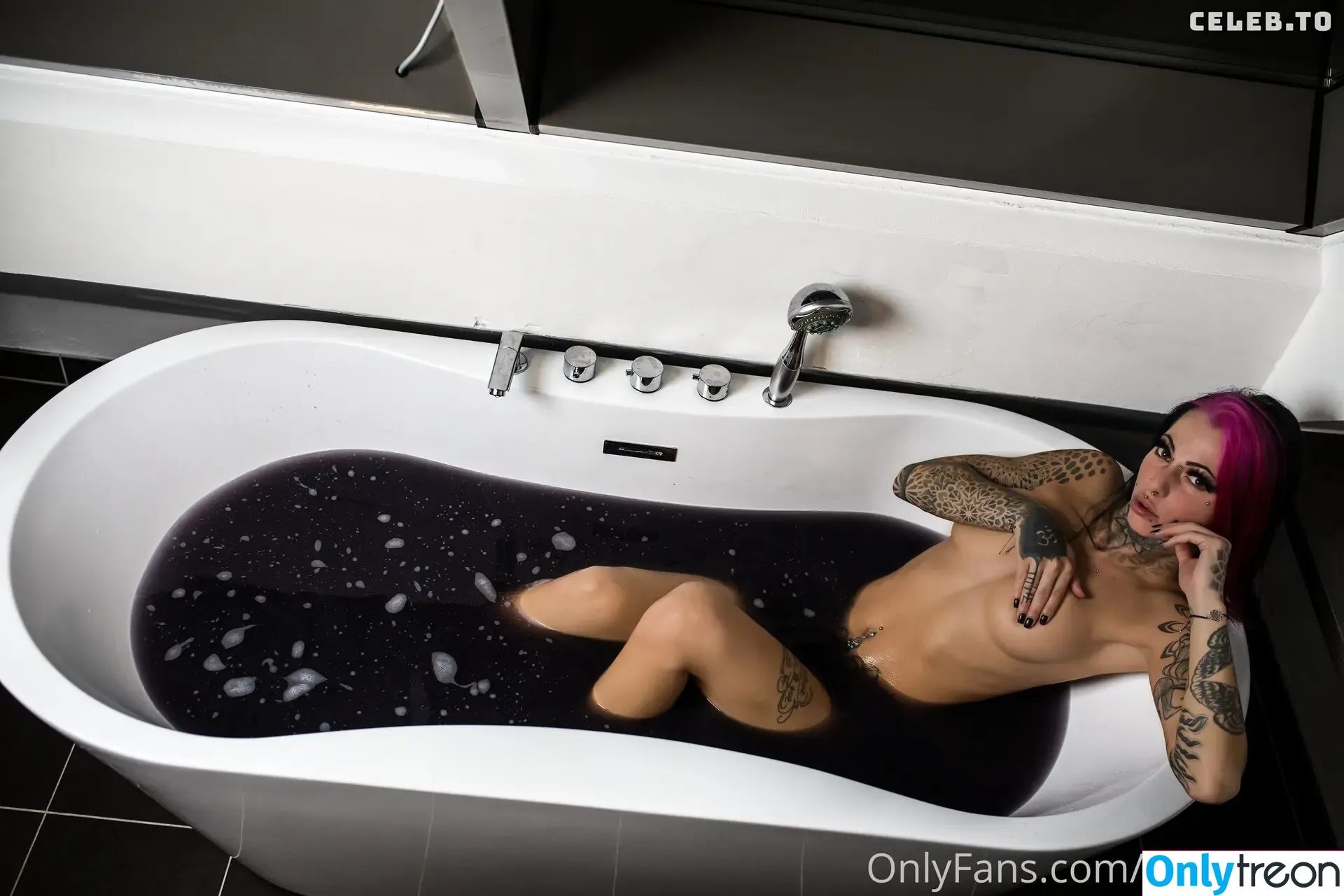 Vanyvanity nude photo #0154 (Vanyvanity)