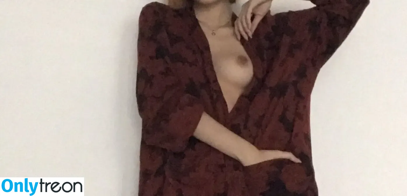 Vasalcedo nude photo #0025 (VSM ASMR / vvsfotos)