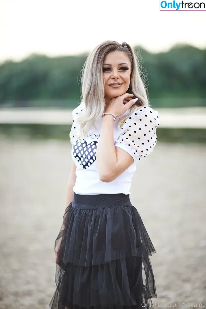 vaya_jade голая photo #0003 (victoriaa_jade)