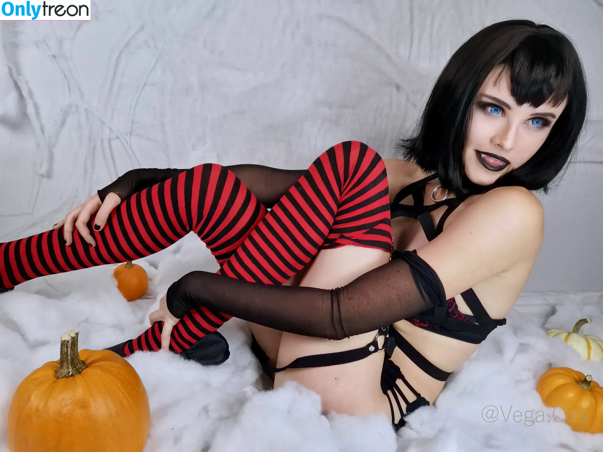 vega.cos nude photo #0092 (anyuser)