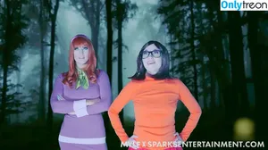 Velma & Daphne Cosplay / velmacosplayer nude photo #0057