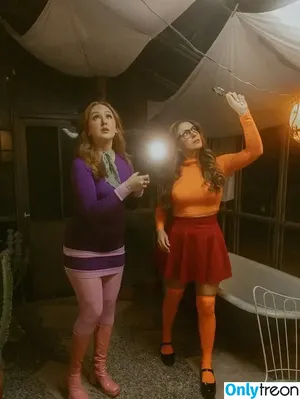 Velma & Daphne Cosplay / velmacosplayer nude photo #0061