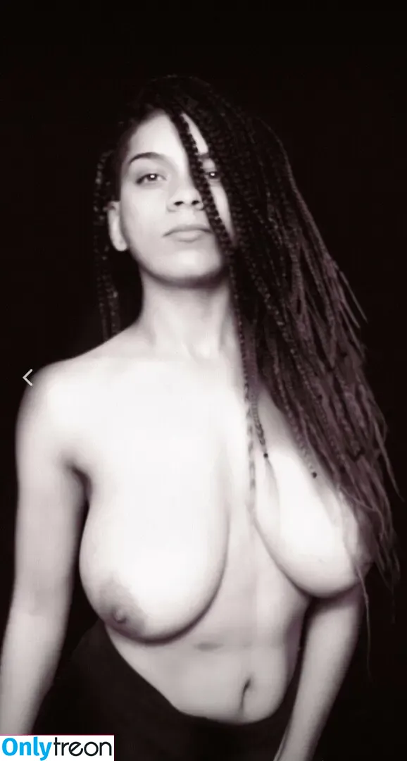 Venuz20 nude photo #0007 (venomuz2099)