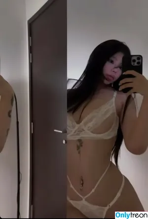 Veronica Lucifer / Khúc Thị Hương / akashi.yumi.3 / madamelucy / veronica_lucifer_ nude photo #0042