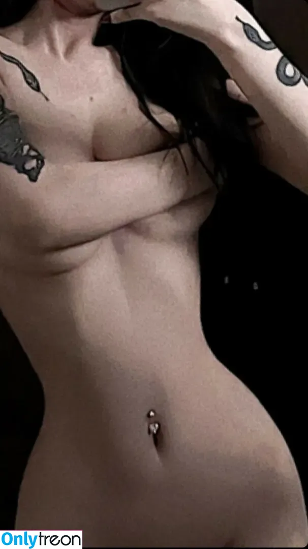Veronica Lucifer nude photo #0034 (Khúc Thị Hương / akashi.yumi.3 / madamelucy / veronica_lucifer_)