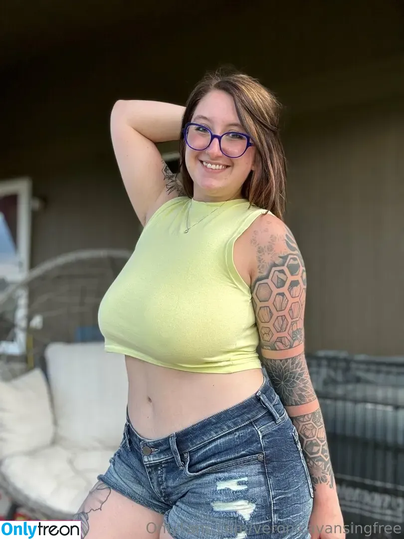 veronicavansingfree nude photo #0145 (v3r0van5ing)