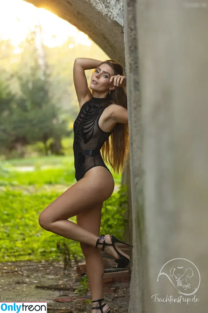 Veronika Sbrizzai nude photo #0024 (model.veronikasbrizzai)