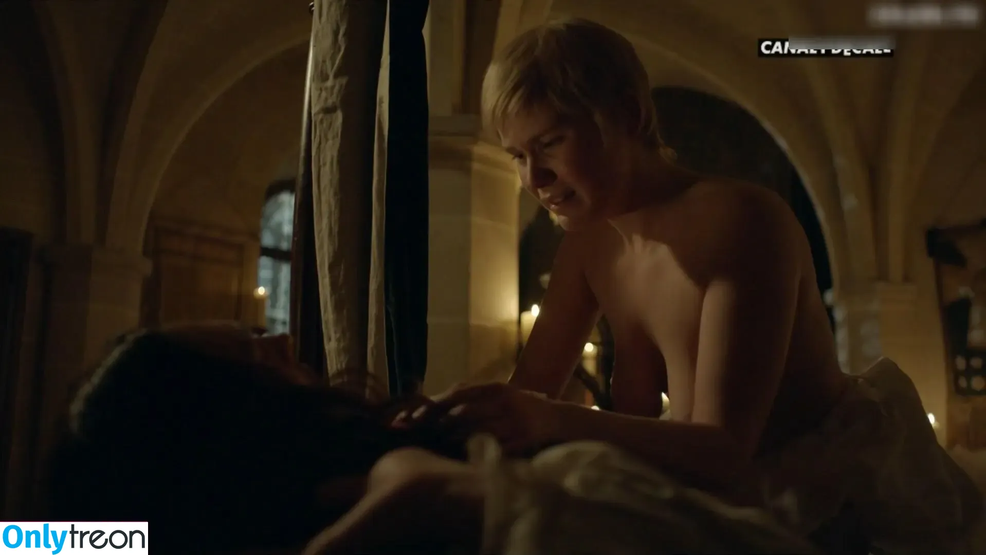 Versailles (Fernsehserie) голая photo #0054 (Versailles (Fernsehserie))