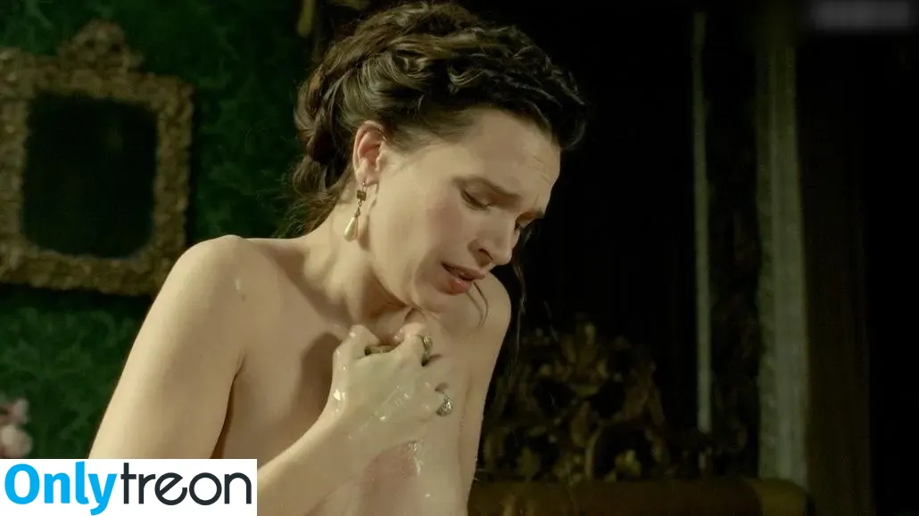 Versailles (Fernsehserie) голая photo #0064 (Versailles (Fernsehserie))