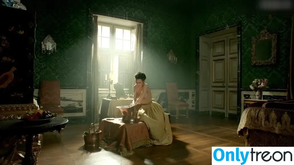 Versailles (Fernsehserie) голая photo #0066 (Versailles (Fernsehserie))