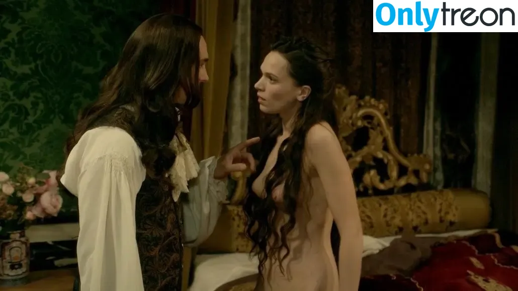 Versailles (Fernsehserie) голая photo #0071 (Versailles (Fernsehserie))