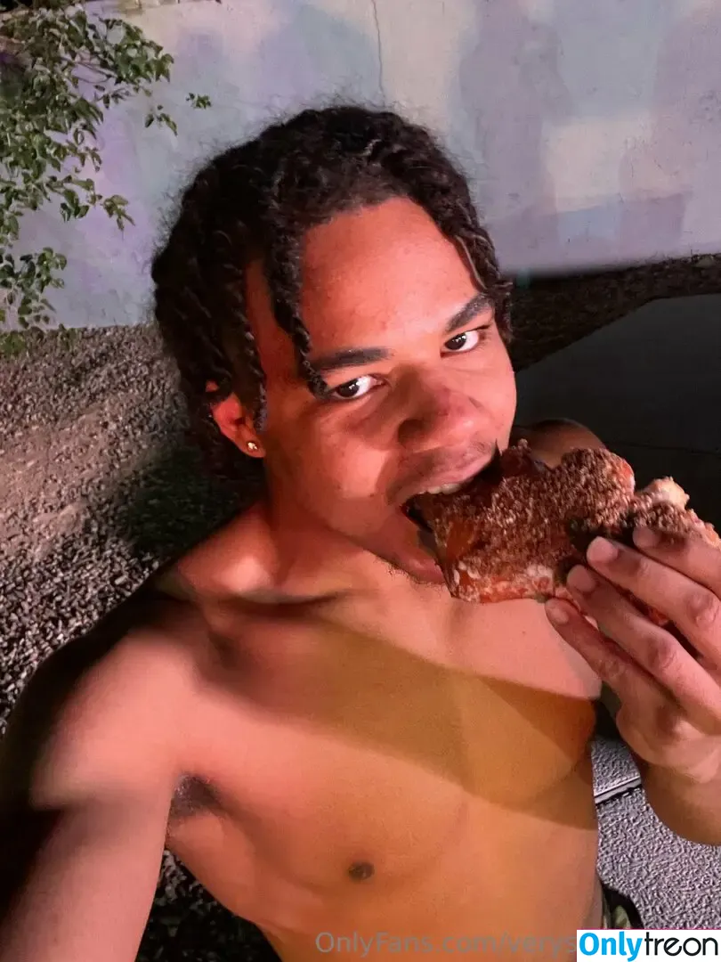 veryscamlikelyy nude photo #0008 (veryscamlikely)