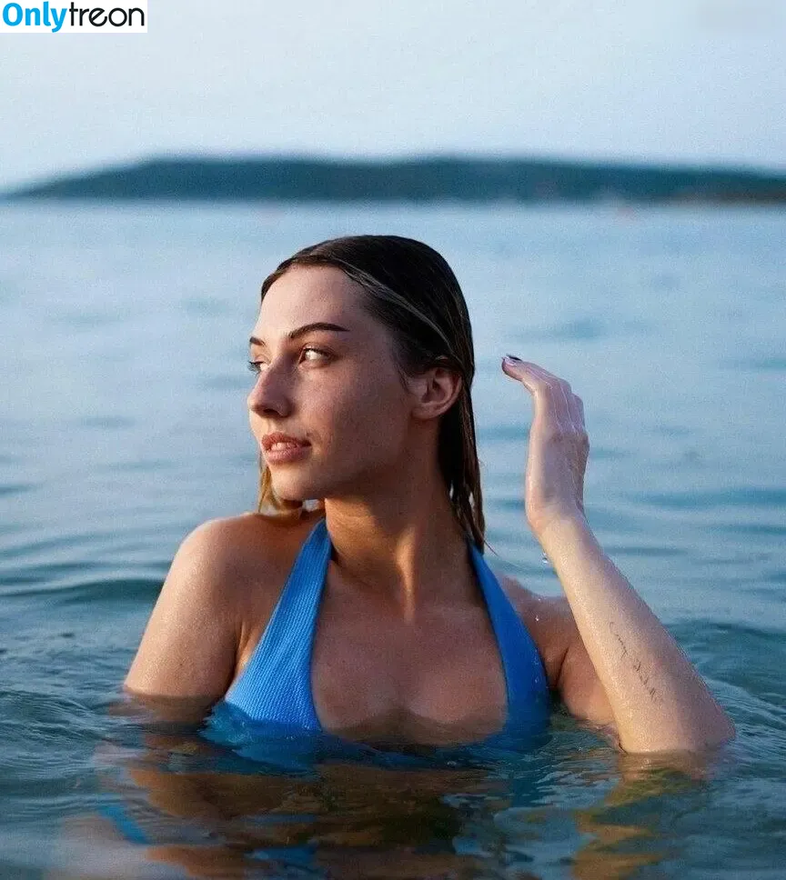 Veyla голая photo #0003 (Veyla)