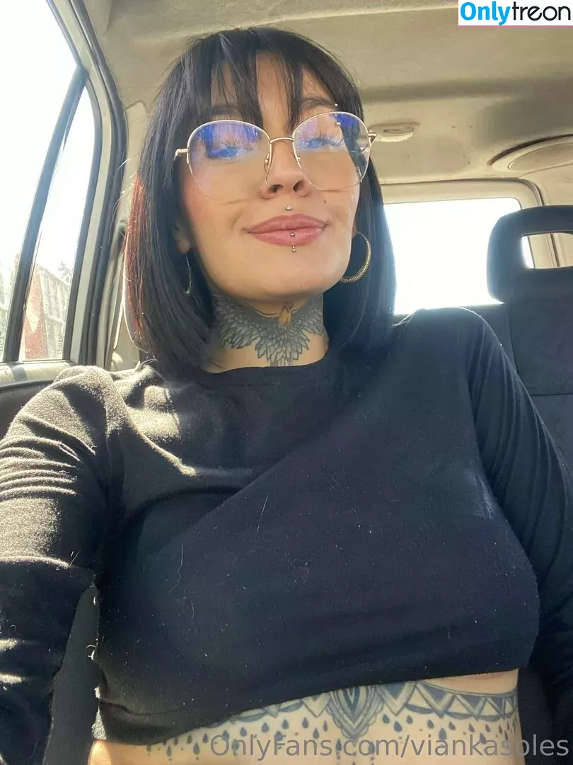 viankasoles nude photo #0050 (vianka.xo)