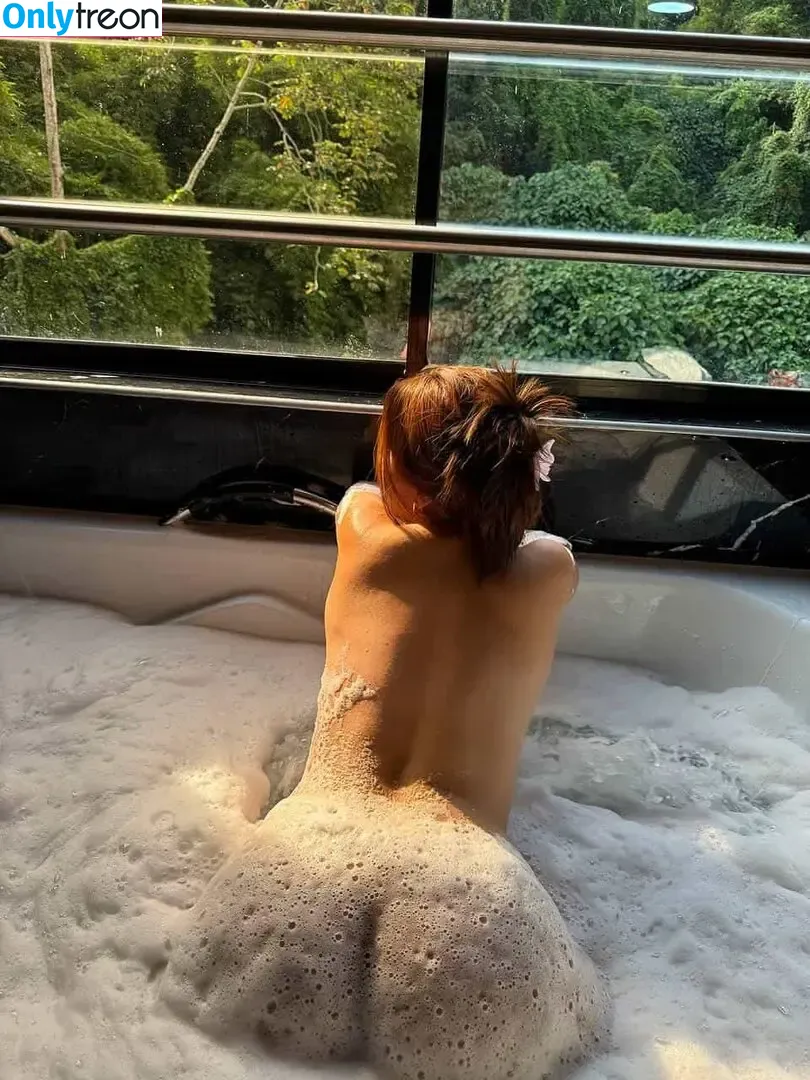 vibewithyuls nude photo #0039 (imuniqueyuls)