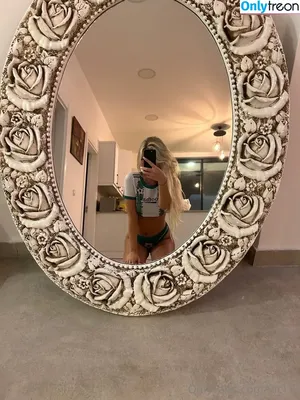  nude photo #0007