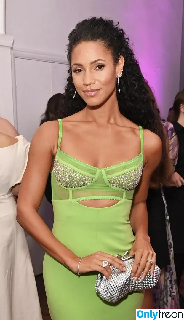 Vick Hope голая photo #0160 (vicknhope / vicsantos669)