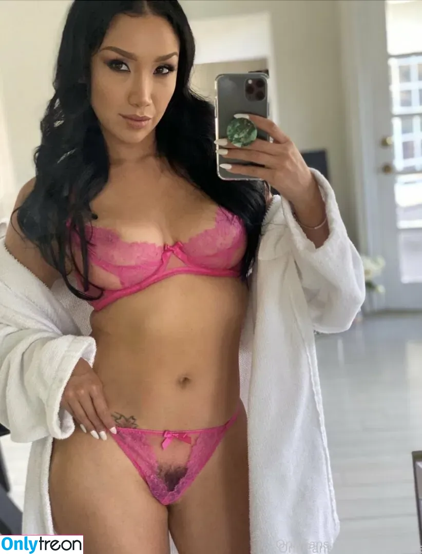 vickichase nude photo #0090 (vickichaseofficial)