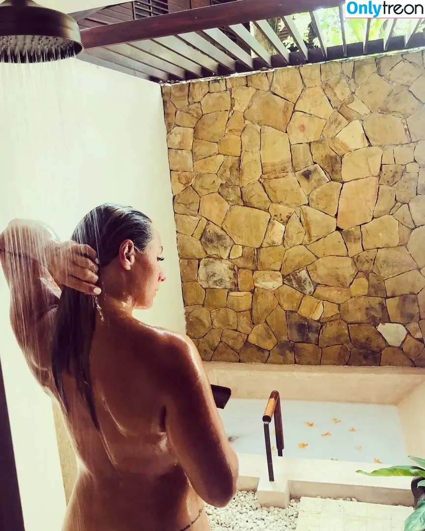 Vicky Fleetwood nude photo #0011 (woahhvicky)