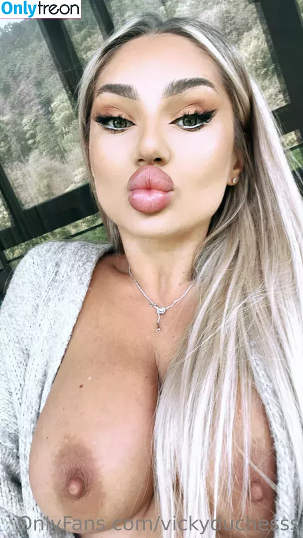 vickyduchesss nude photo #0026 (vickyduchess / vickyduchessss)