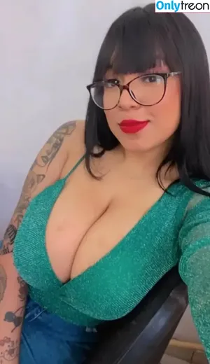 Vickyonts / Vickyselanip / vick_on2 nude photo #0001