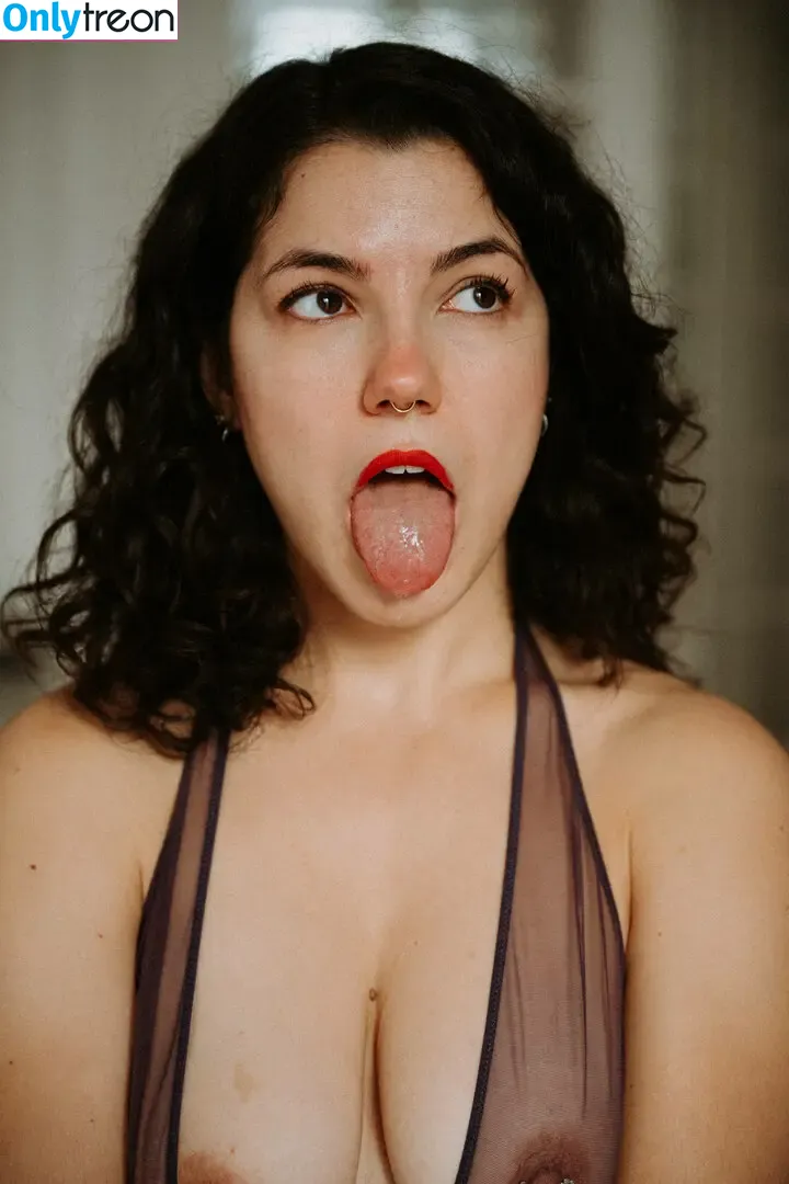 victoiredeblasset nude photo #0011 (victoiredeblasset2.0)