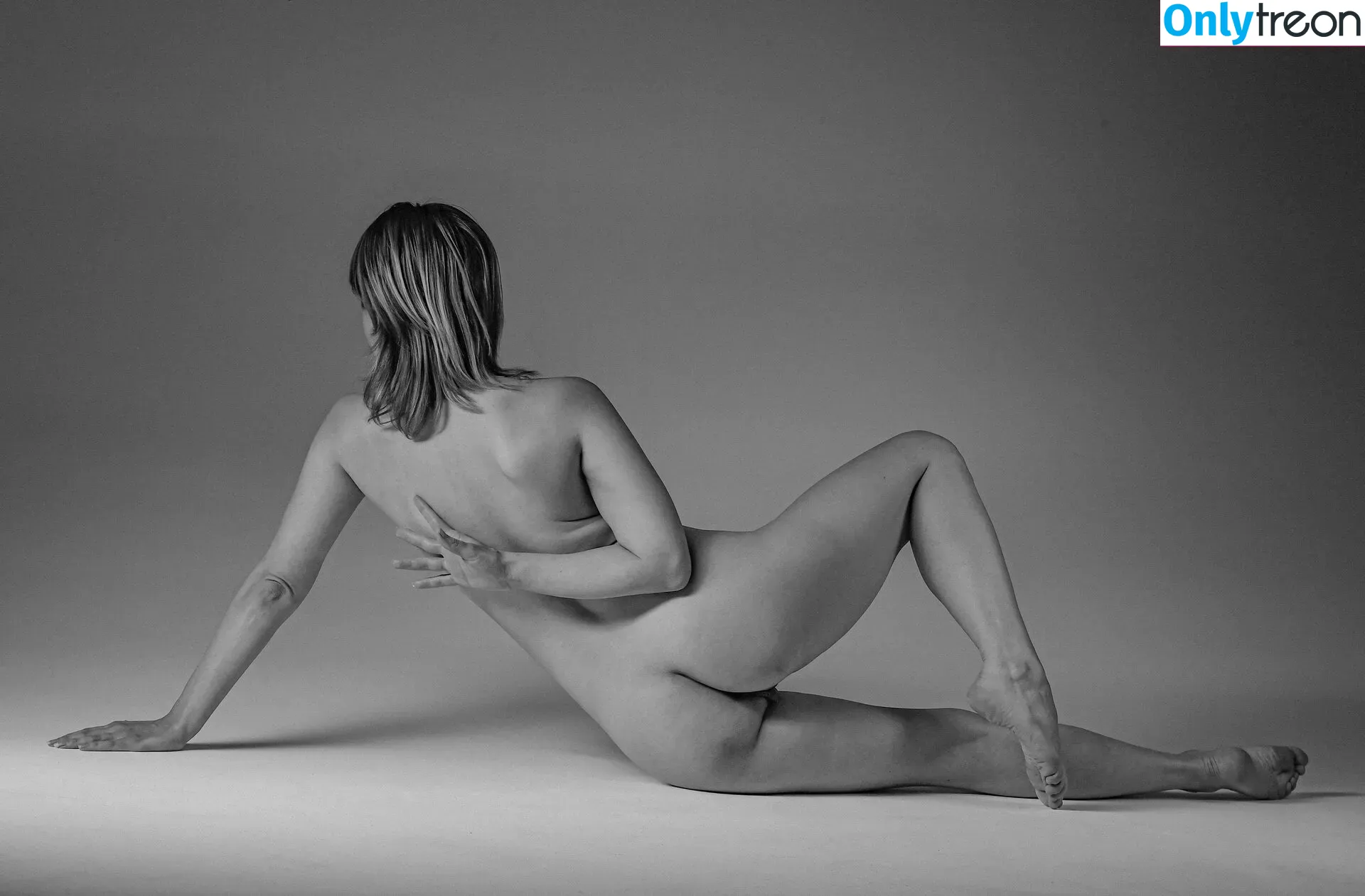 Victoria Borodinova nude photo #0048 (vic_rt_ / victoriasalvatore)