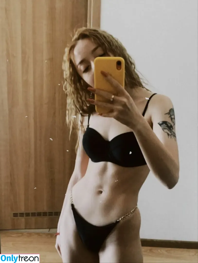 Victoria Carame nude photo #0003 (carmenvictoriqq / victoria.carame1)