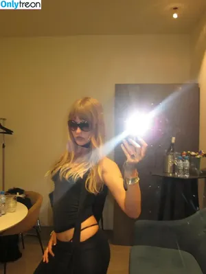 Victoria De Angelis / Maneskin bassist / vicdeangelis nude photo #0716