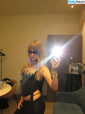 Victoria De Angelis / Maneskin bassist / vicdeangelis nude photo #0722