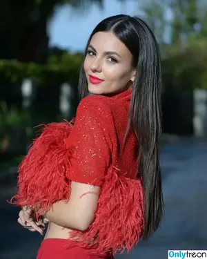 Victoria Justice / victoriajustice nude photo #0756