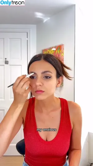 Victoria Justice / victoriajustice nude photo #0780