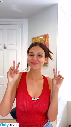 Victoria Justice / victoriajustice nude photo #0785
