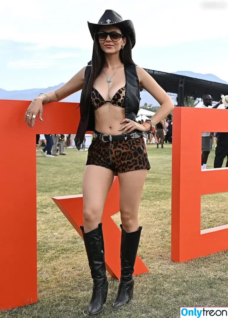 Victoria Justice nude photo #0687 (victoriajustice)