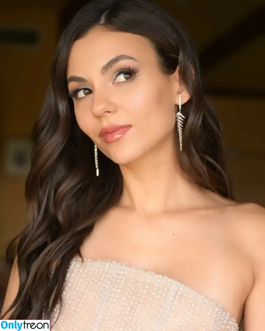 Victoria Justice nude photo #0761 (victoriajustice)