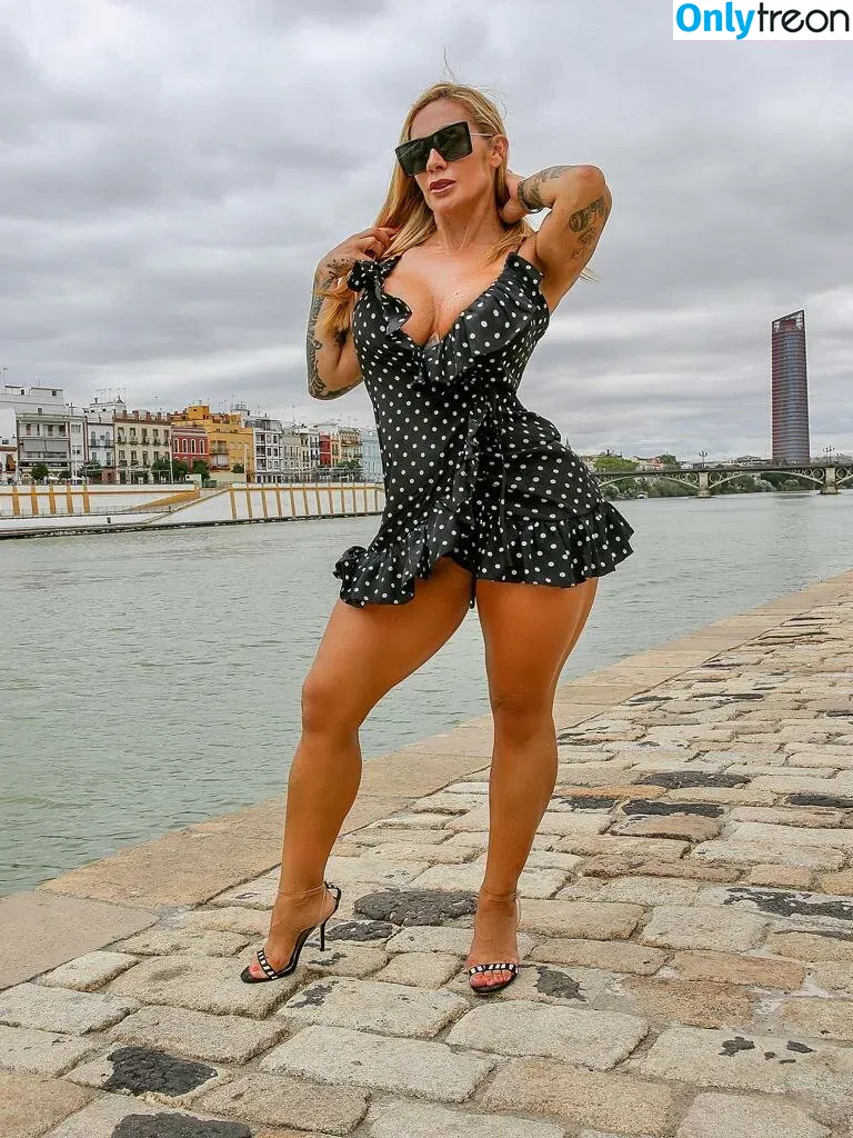 Victoria Lomba голая photo #0077 (victorialomba / victorialombatv)