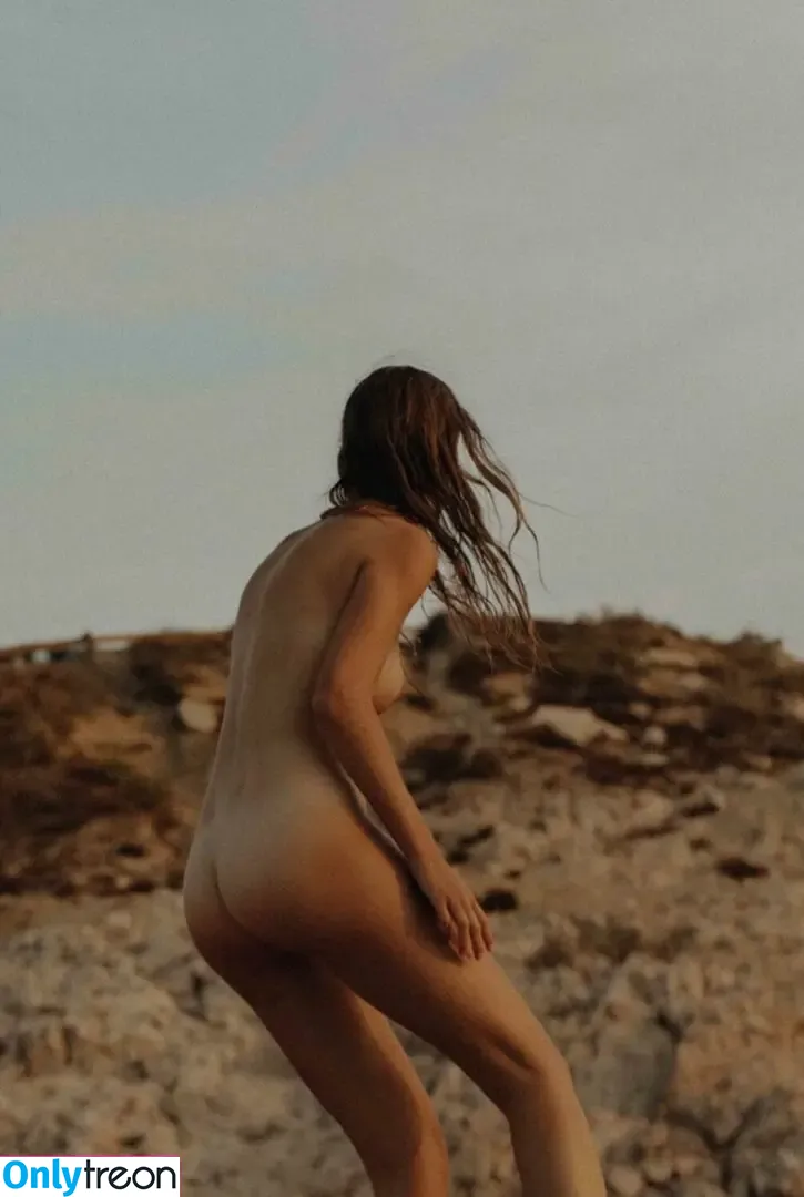 Victoria Mottet голая photo #0007 (victoriamo2tet)