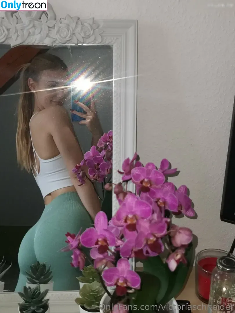 Victoria Schneider nude photo #0015 (victoriaschneider)