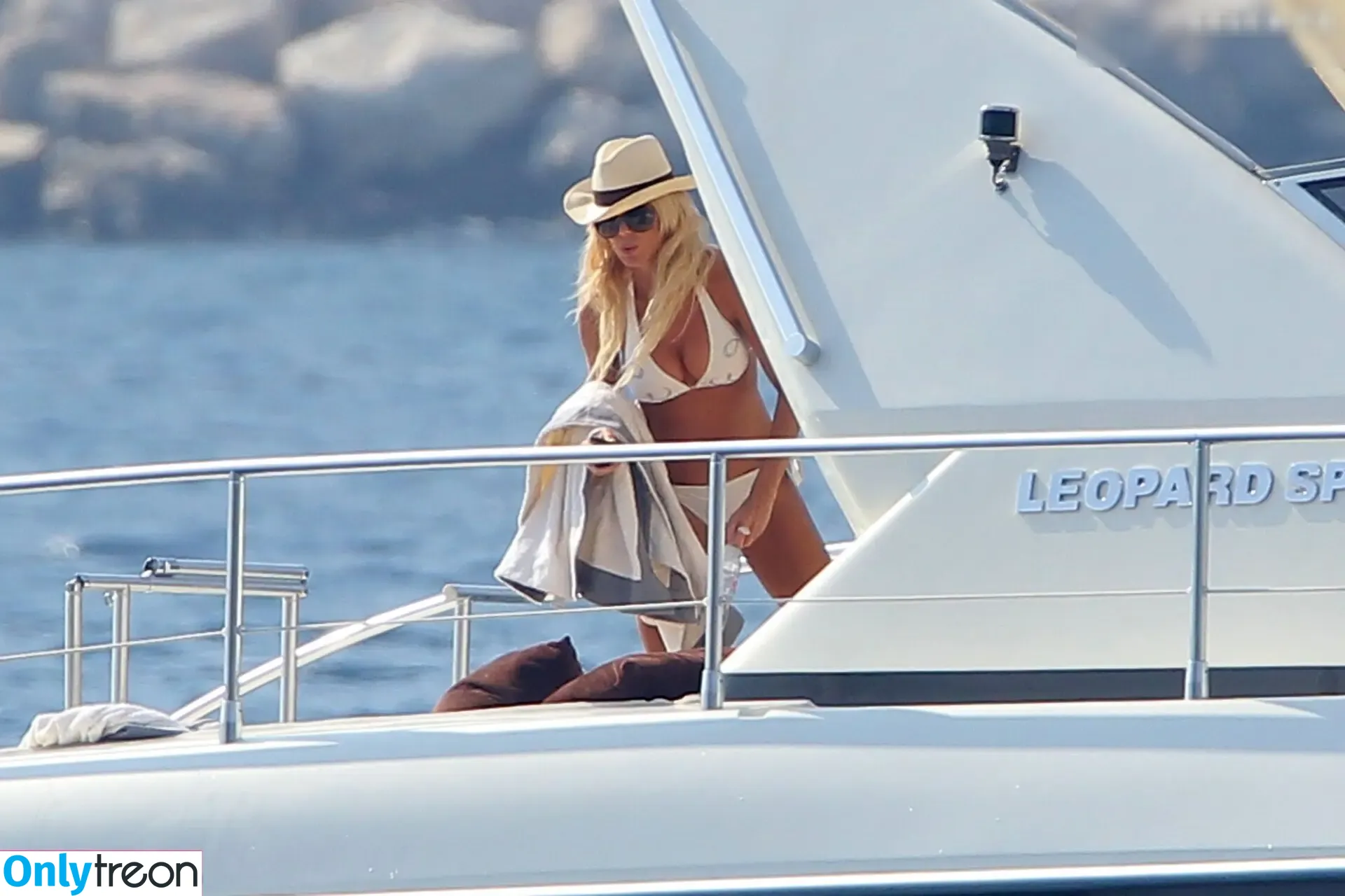 Victoria Silvstedt nude photo #1021 (vicsilvstedt / victoriasilvstedt)