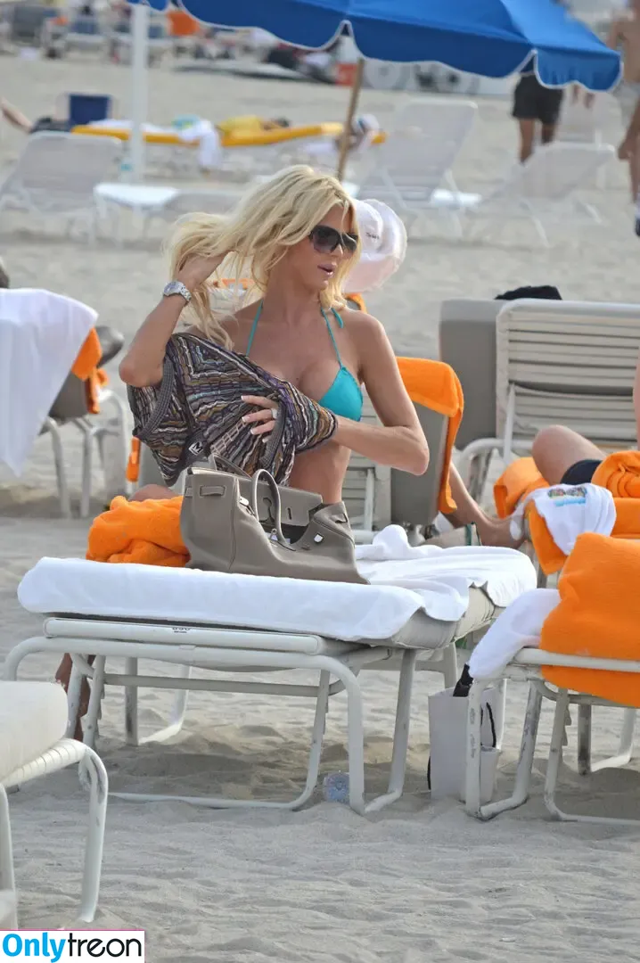 Victoria Silvstedt nude photo #1050 (vicsilvstedt / victoriasilvstedt)