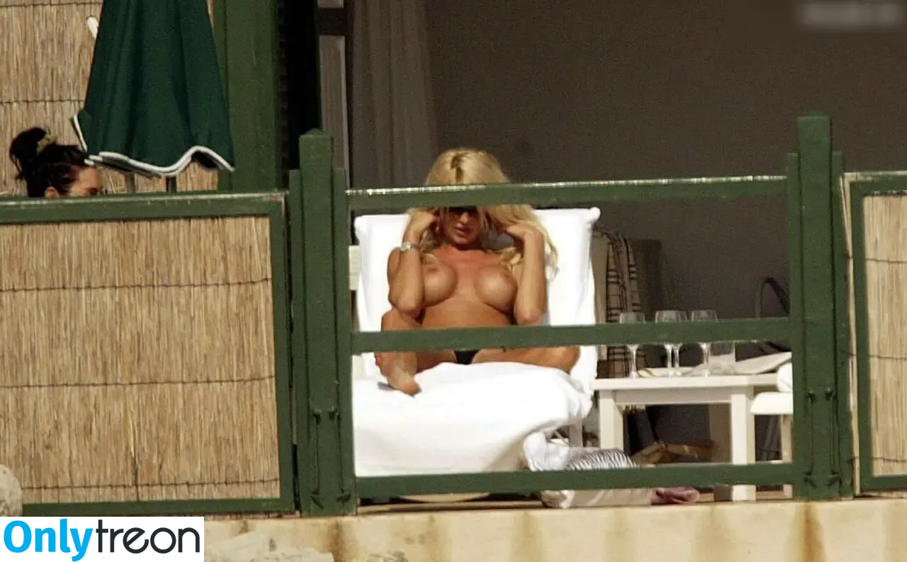 Victoria Silvstedt nude photo #1177 (vicsilvstedt / victoriasilvstedt)