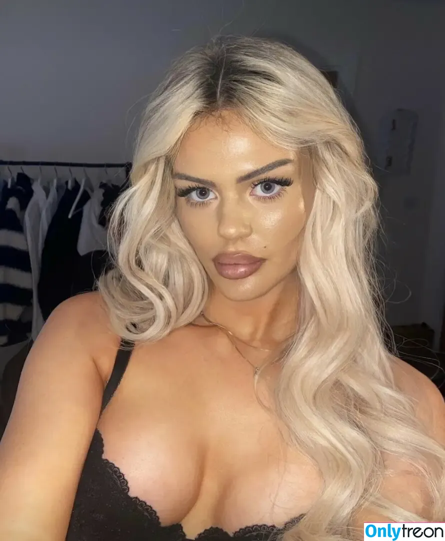 victoriaalexa nude photo #0004 (alexvictoriadunn)
