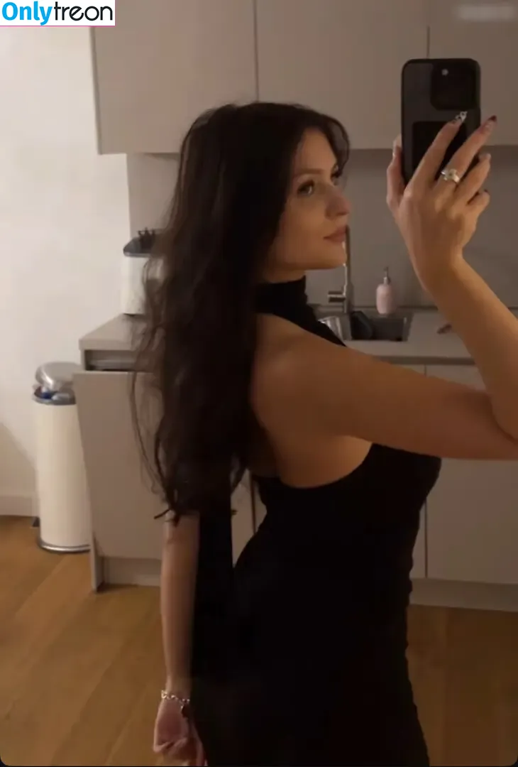 Videozeugs nude photo #0414 (Videozeugs)