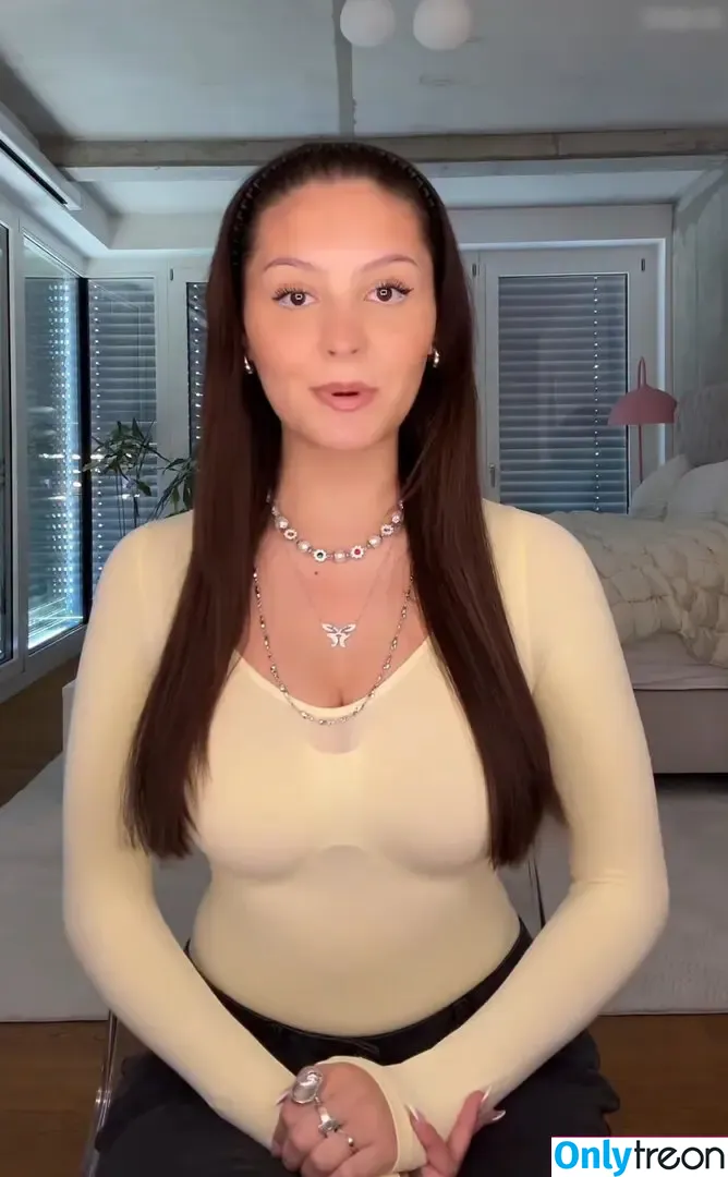 Videozeugs nude photo #0517 (Videozeugs)
