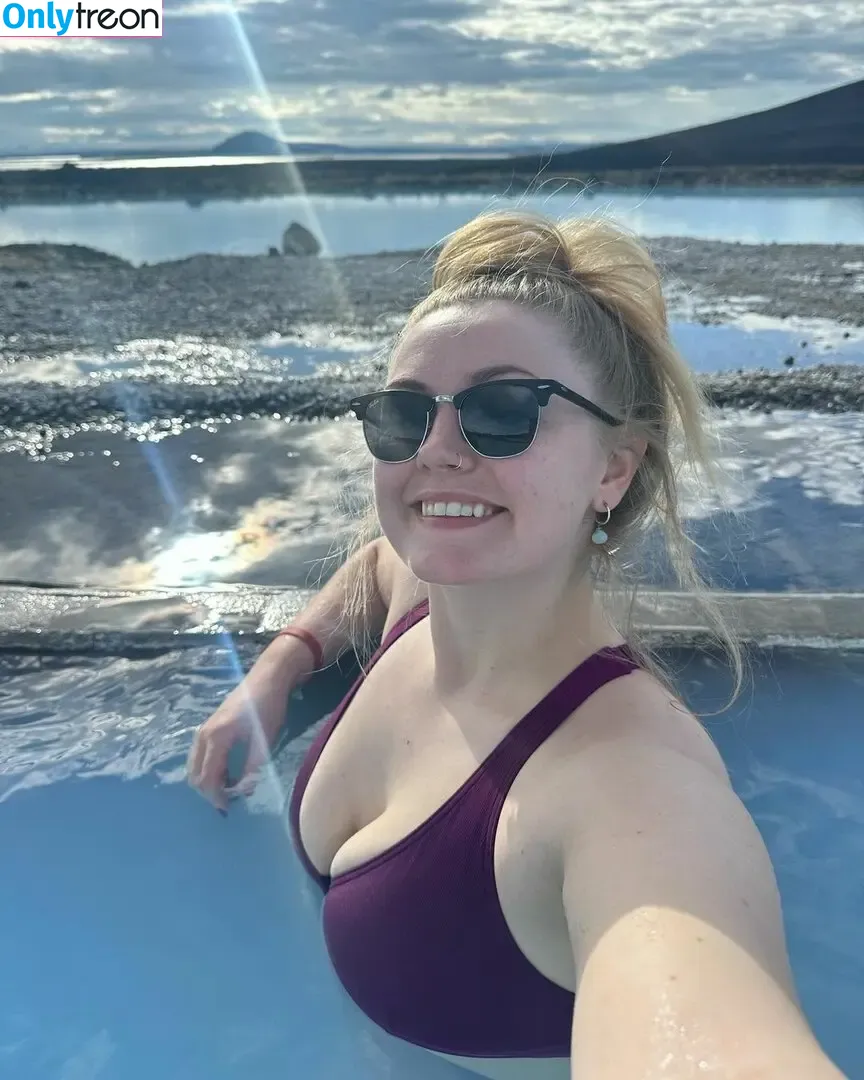 viewswithlou nude photo #0008 (viewswithlou)