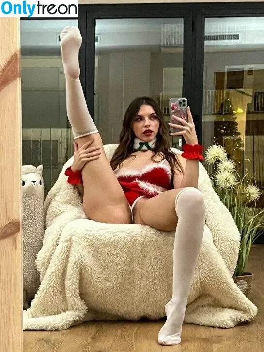 Vika Mednis nude photo #0859 (xmednisx)
