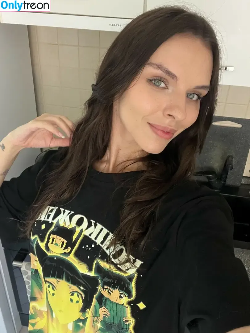 Vika Mednis голая photo #1316 (xmednisx)