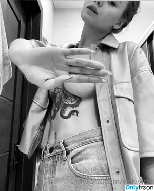 Vikaleto / _vikaleto / vickivicki nude photo #0038